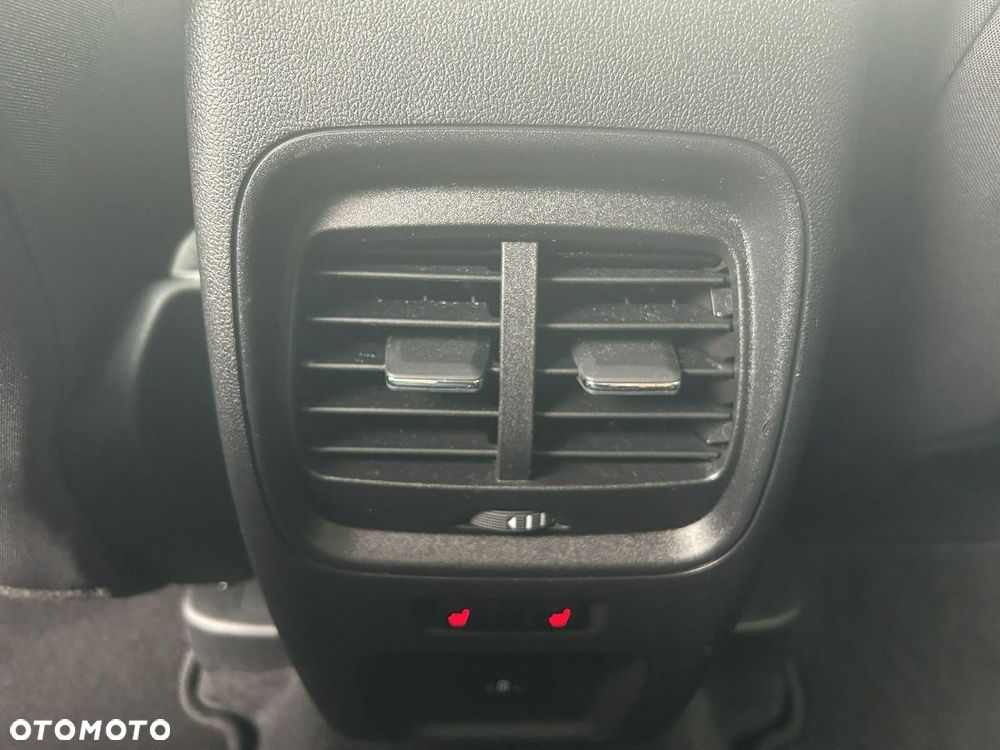 Ford Kuga - 24