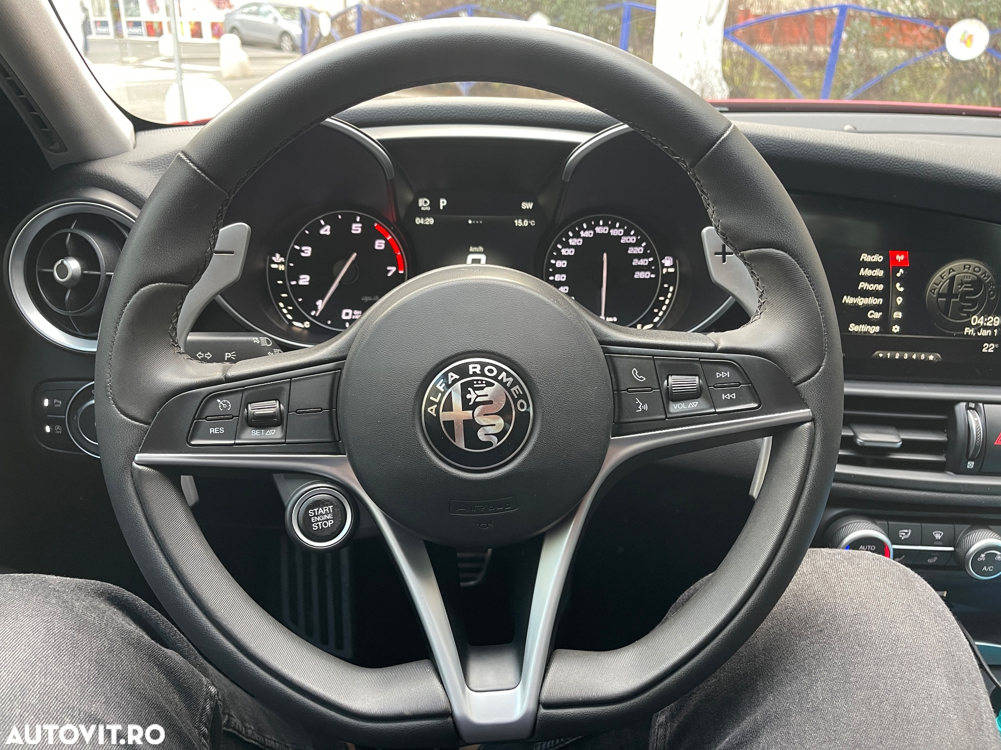 Alfa Romeo Giulia 2.0 Turbo 16V AT8 Veloce Ti - 4