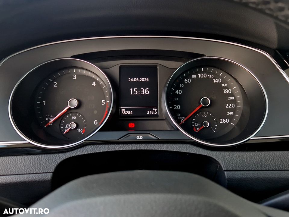 Volkswagen Passat - 21