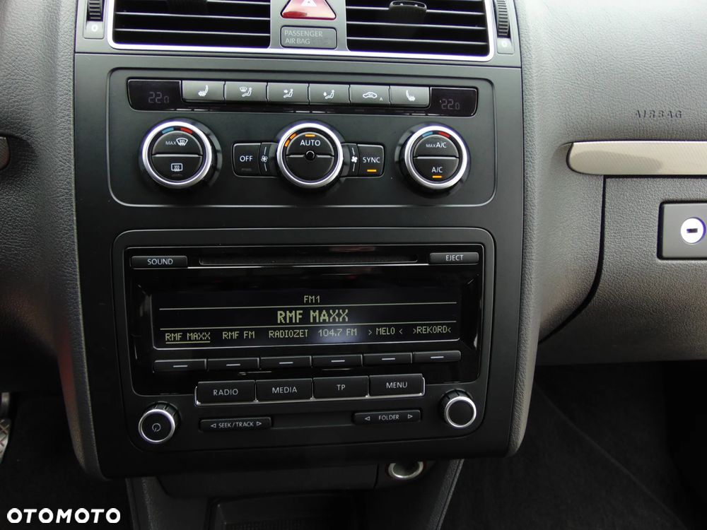 Volkswagen Touran 2.0 TDI DPF MATCH - 19