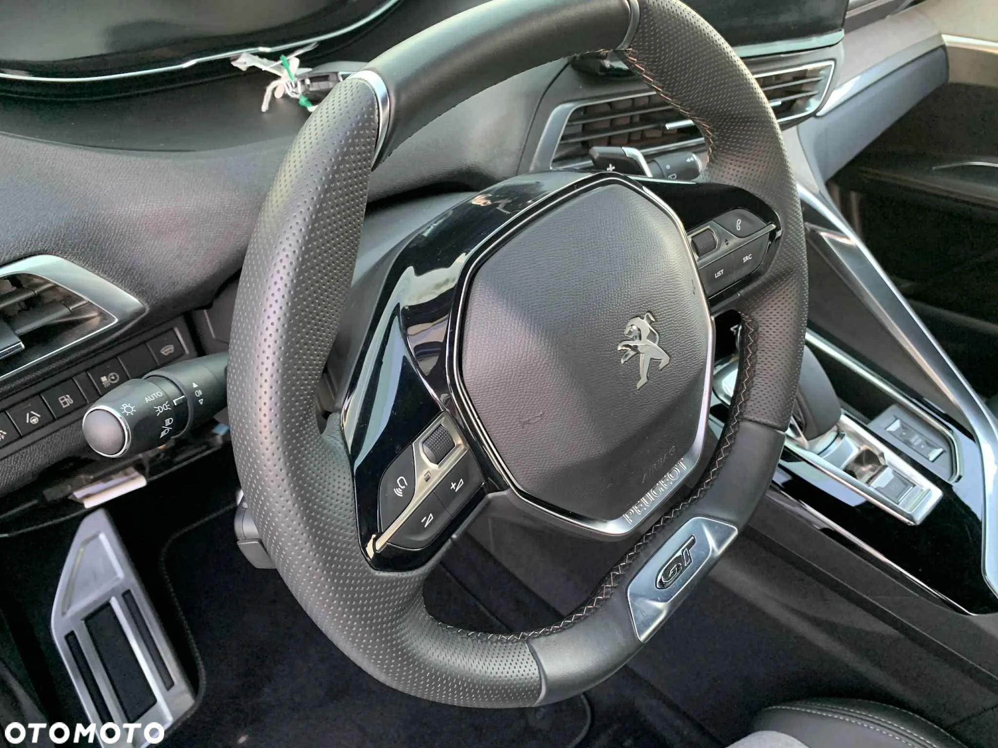 Peugeot 3008 1.6 PureTech HYbrid GT S&S EAT8 - 12
