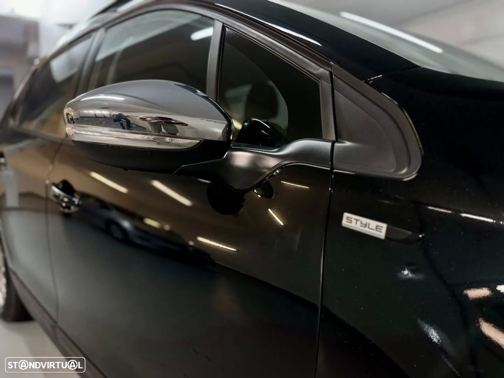Peugeot 2008 1.6 BlueHDi Style - 21