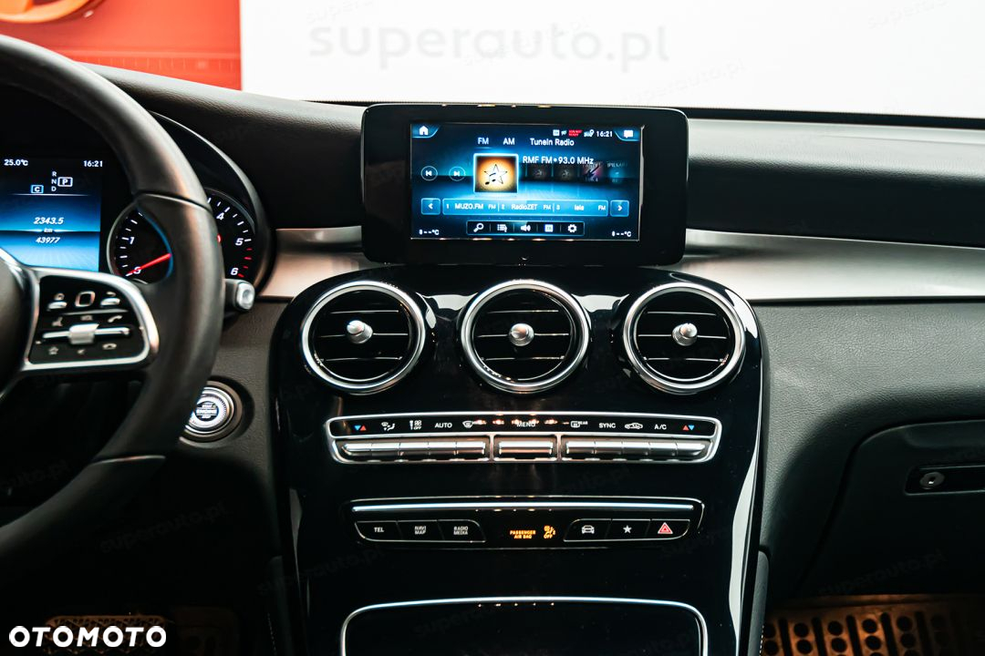 Mercedes-Benz GLC - 21