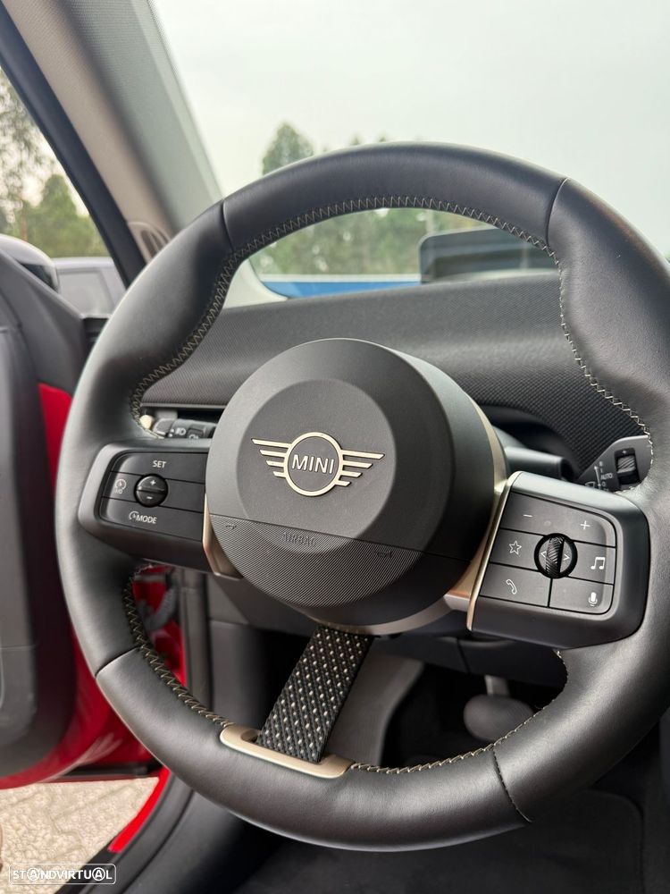 MINI 3 Portas Cooper SE Classic M - 17