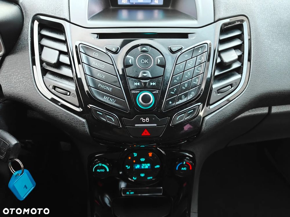 Ford Fiesta 1.0 EcoBoost S&S TITANIUM - 16