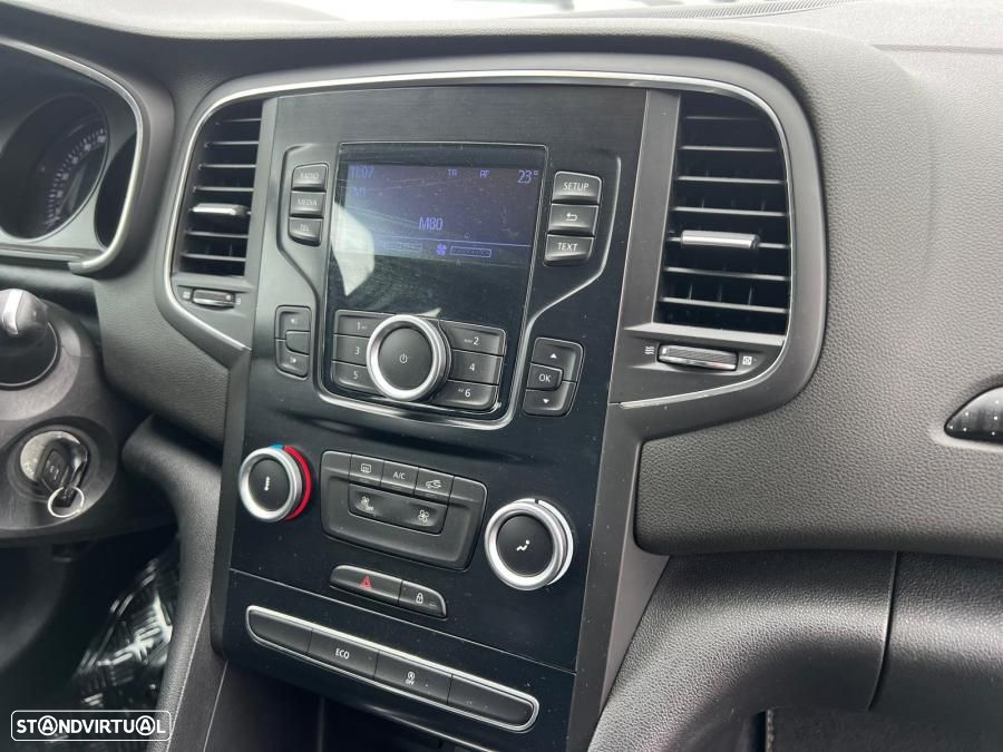 Renault Mégane 1.5 dCi Confort SS - 8