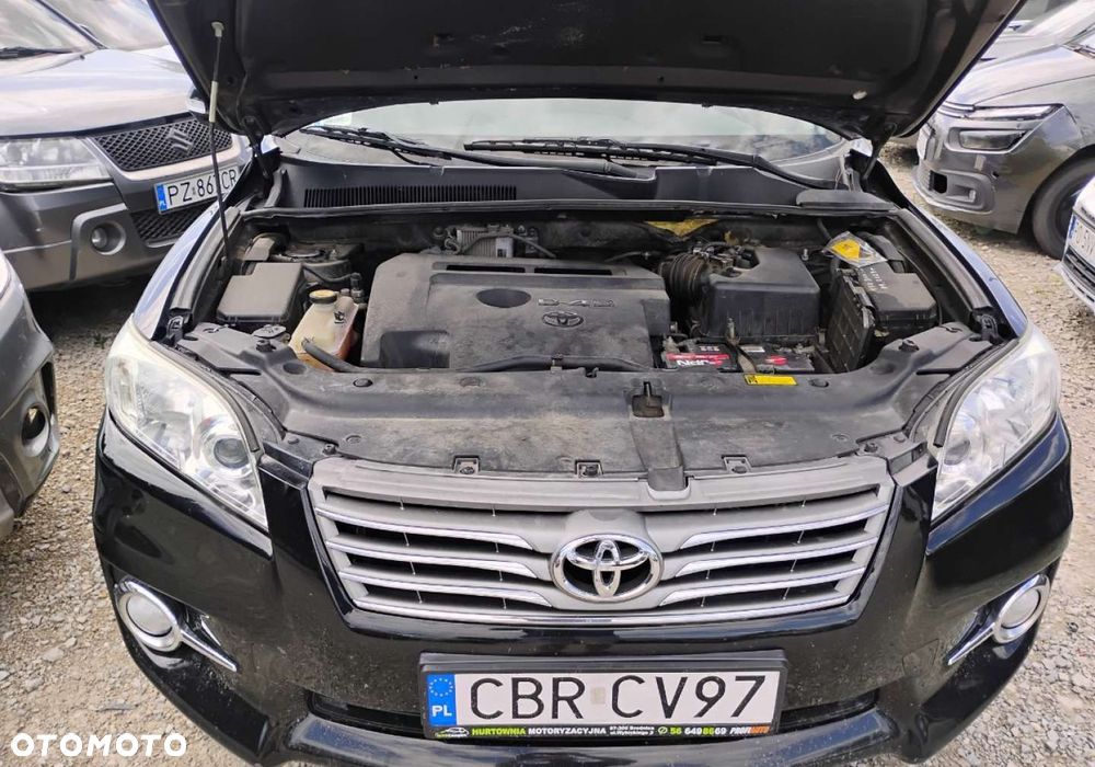 Toyota RAV4 - 6