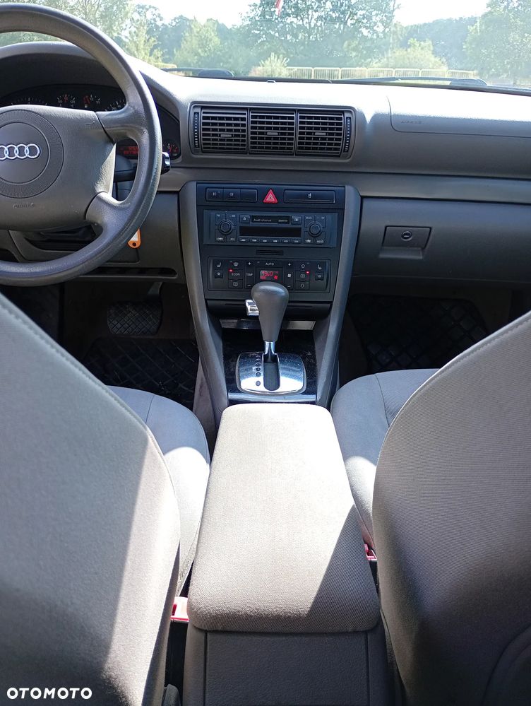 Audi A4 Avant - 8