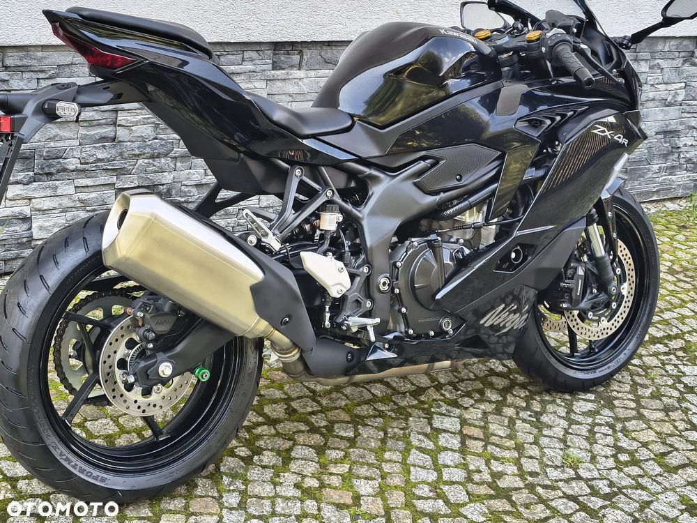 Kawasaki ZX - 3