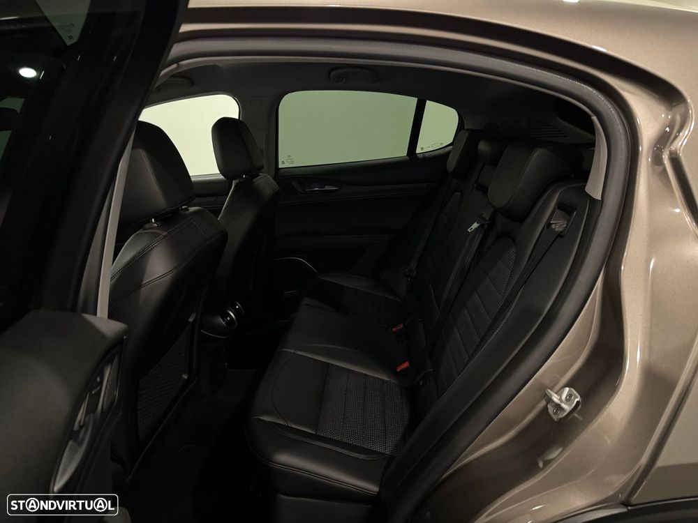 Alfa Romeo Stelvio 2.2 D Super AT8 - 36