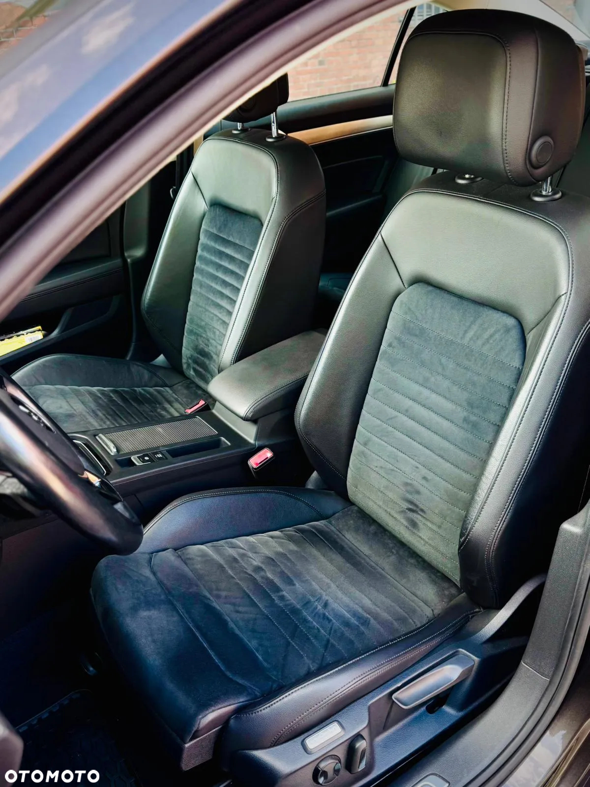 Volkswagen Passat - 12