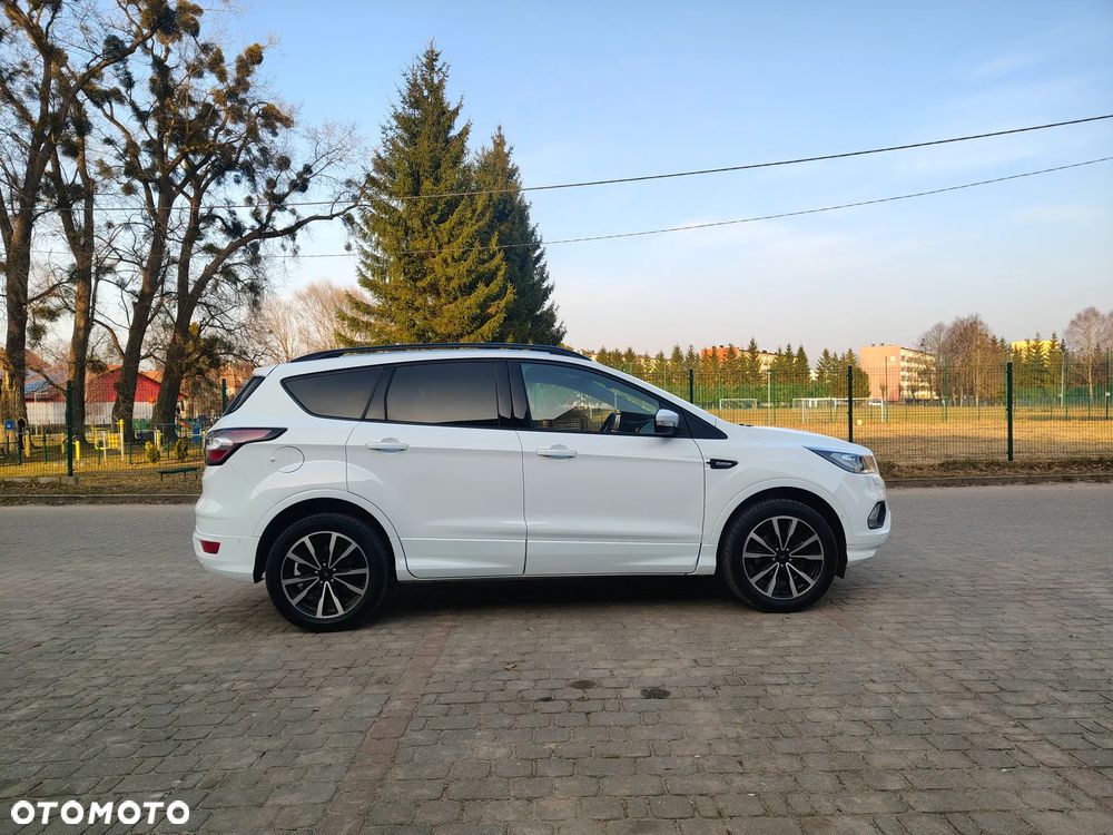 Ford Kuga 1.5 EcoBoost 2x4 ST-Line - 5