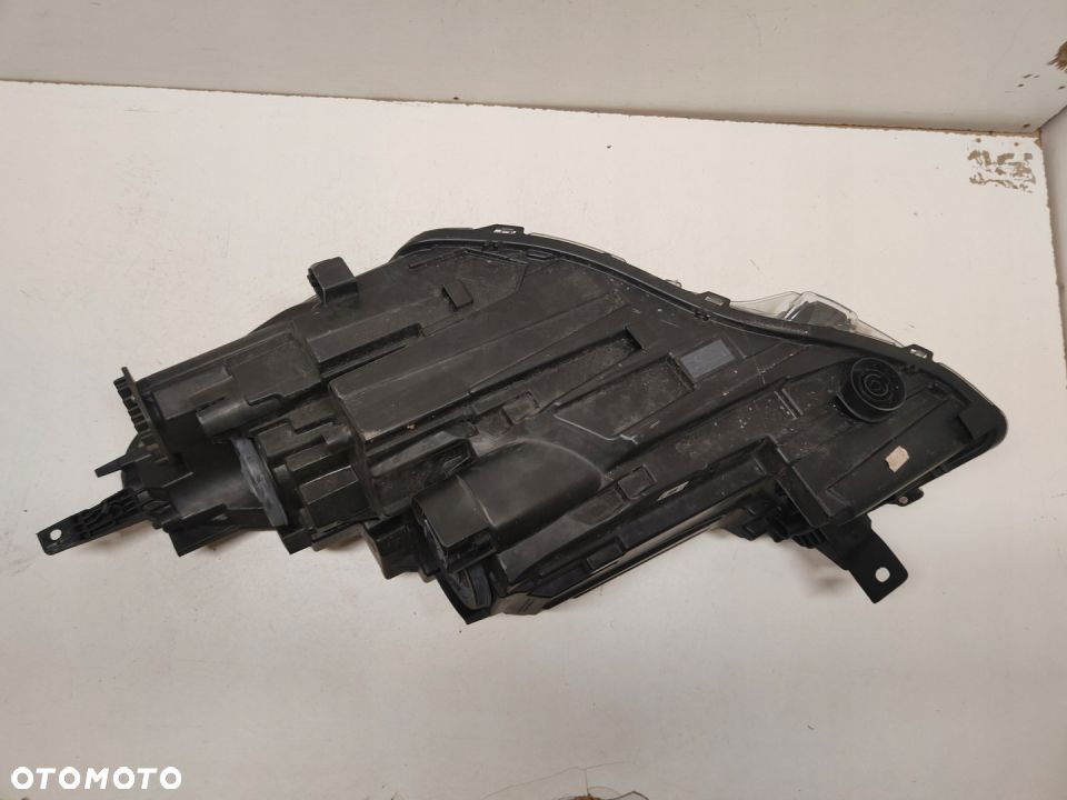 Lampa Ford OE 90187826 PRAWA - 5