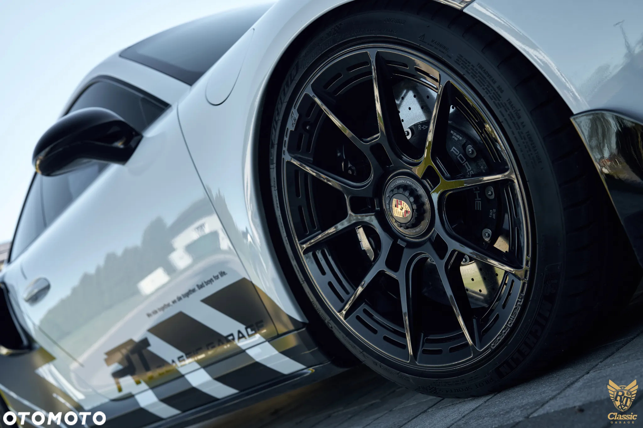 Porsche 911 Turbo S - 18