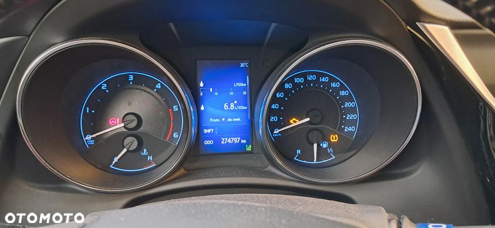 Toyota Auris - 10