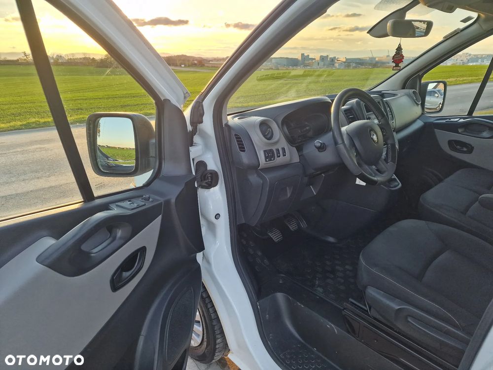 Renault Trafic - 17