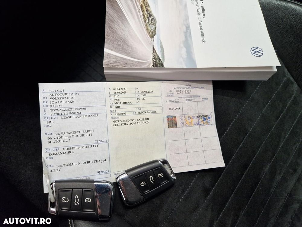 Volkswagen Passat - 12