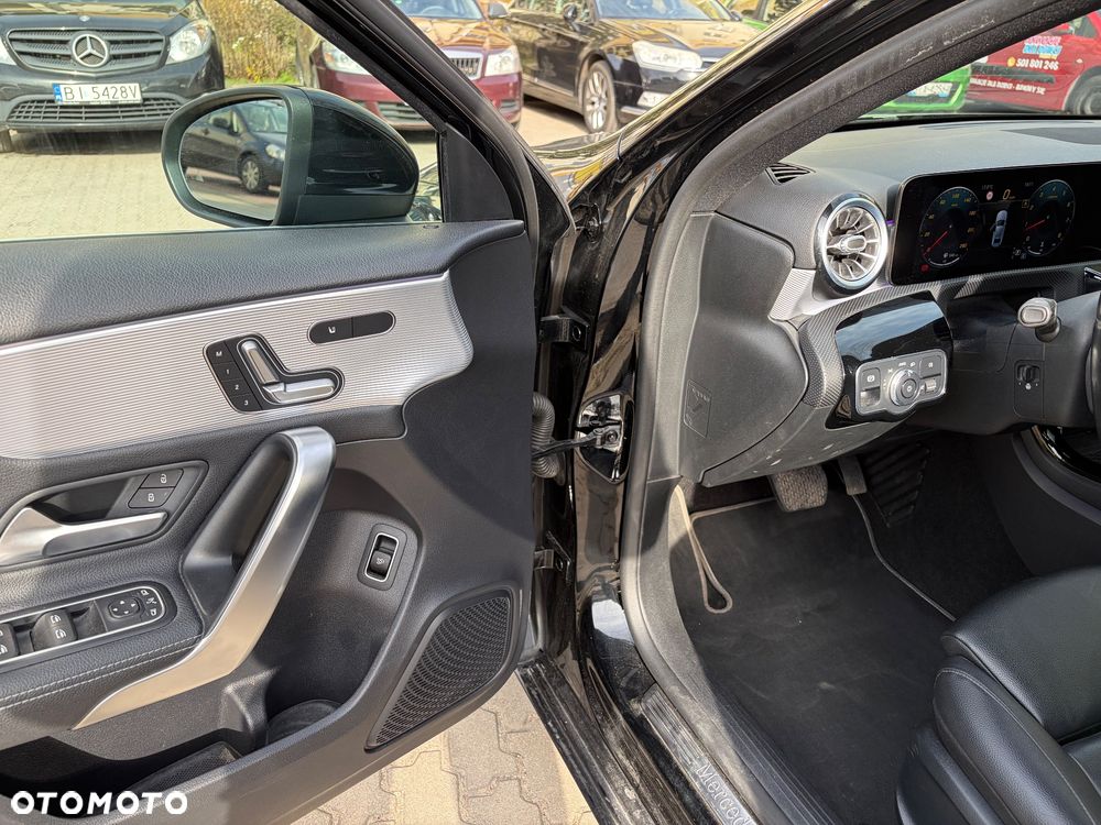 Mercedes-Benz Klasa A 220 4Matic 7G-DCT Progressive - 12