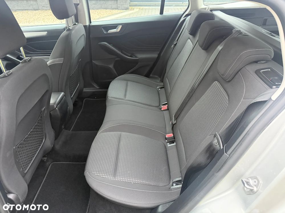 Ford Focus 1.0 EcoBoost Hybrid COOL&CONNECT DESIGN - 26