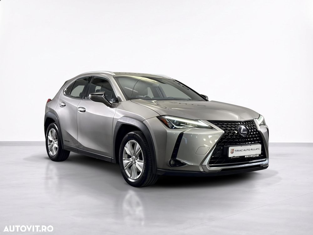 Lexus UX - 8