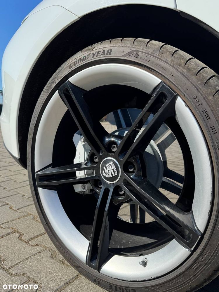 Porsche Taycan GTS - 20