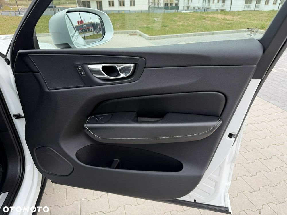 Volvo XC 60 D3 R-Design - 35