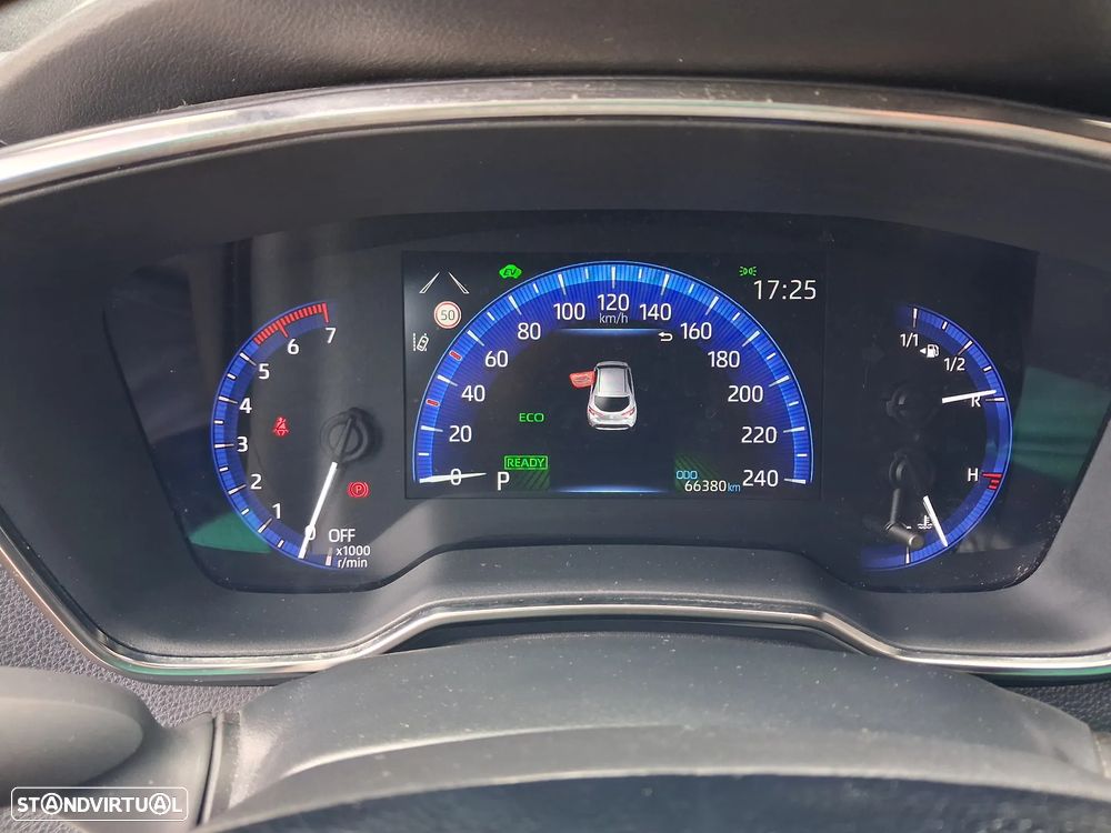 Toyota Corolla 1.8 Hybrid Exclusive - 11
