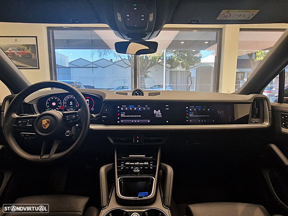 Porsche Cayenne Coupé E-Hybrid - 17