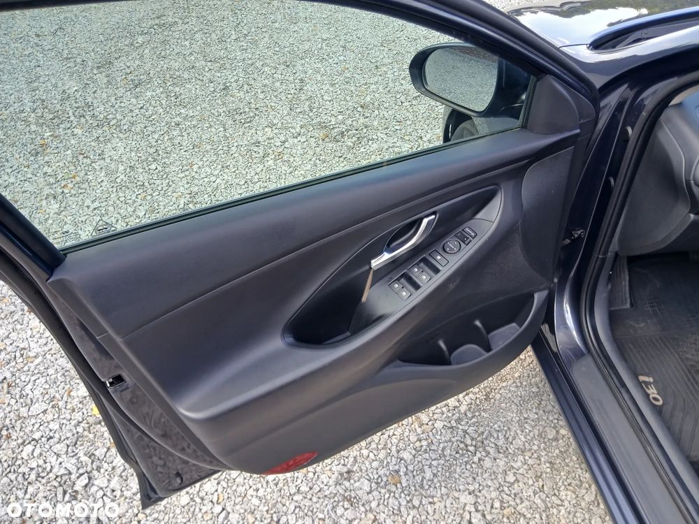 Hyundai i30 1.0 T-GDI Smart DCT - 31