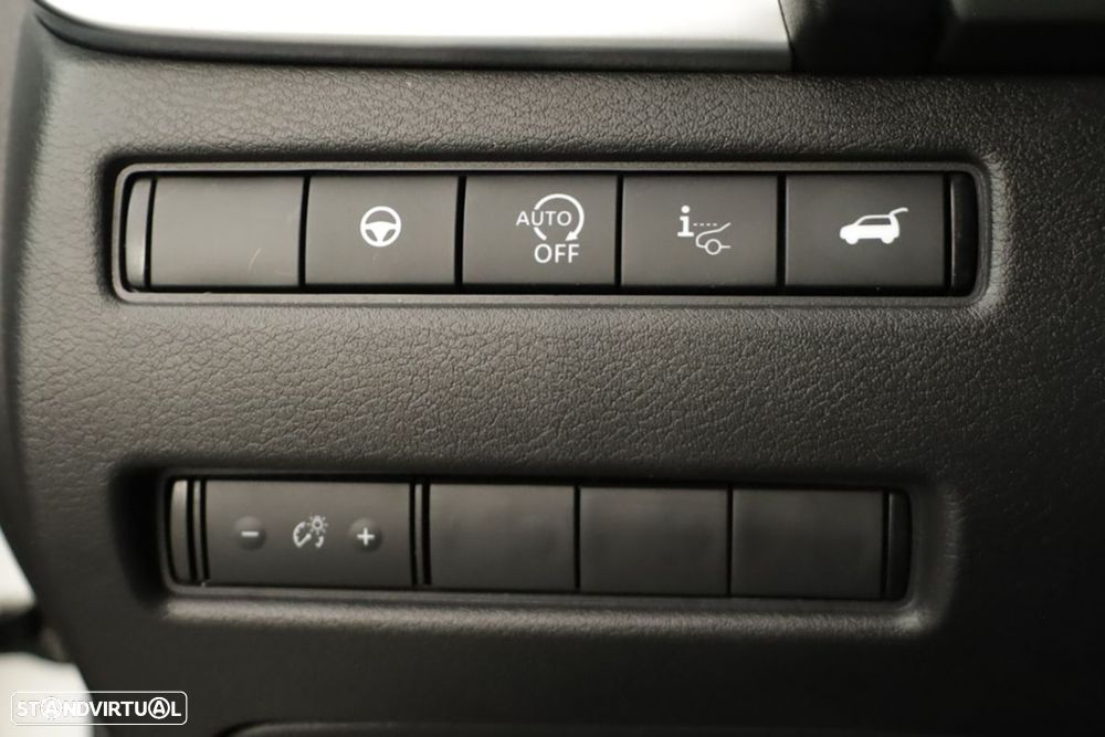 Nissan Qashqai 1.3 DIG-T N-Connecta LED Xtronic - 18