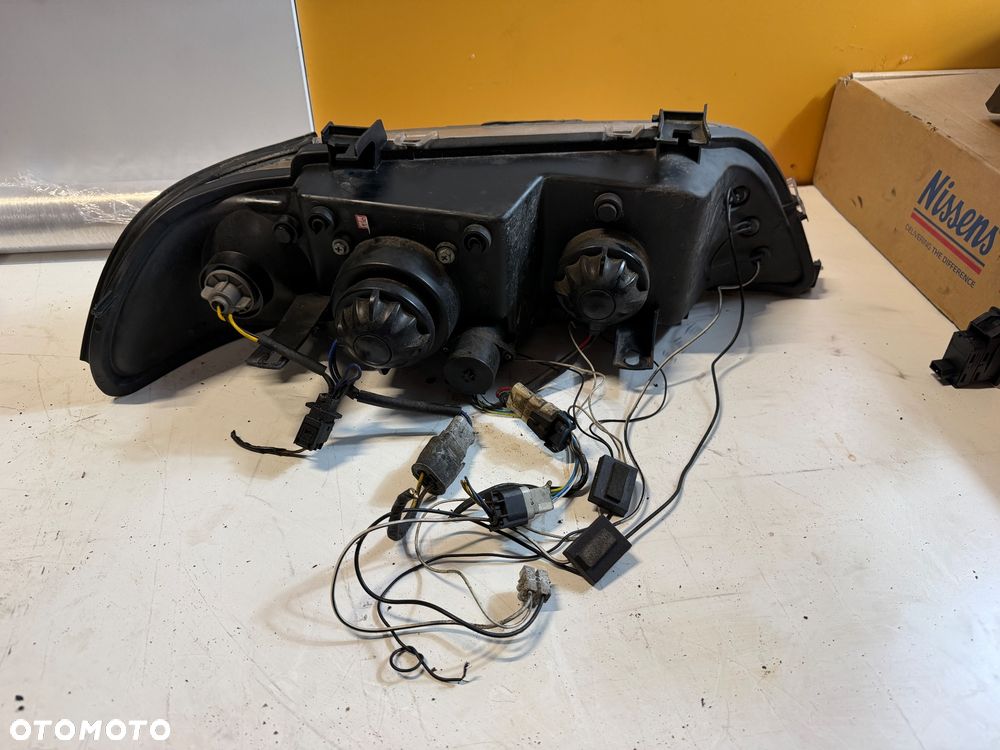 Lampy przód przednie Bmw e39 ringi , ledy. Soczewka - 6