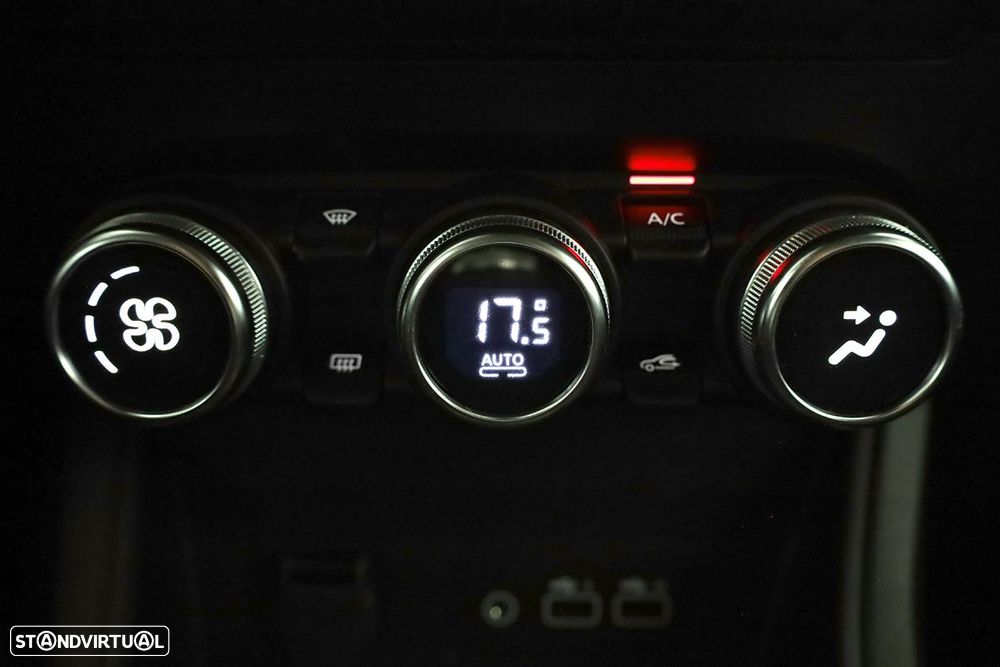 Renault Captur 1.0 TCe Techno Bi-Fuel - 13