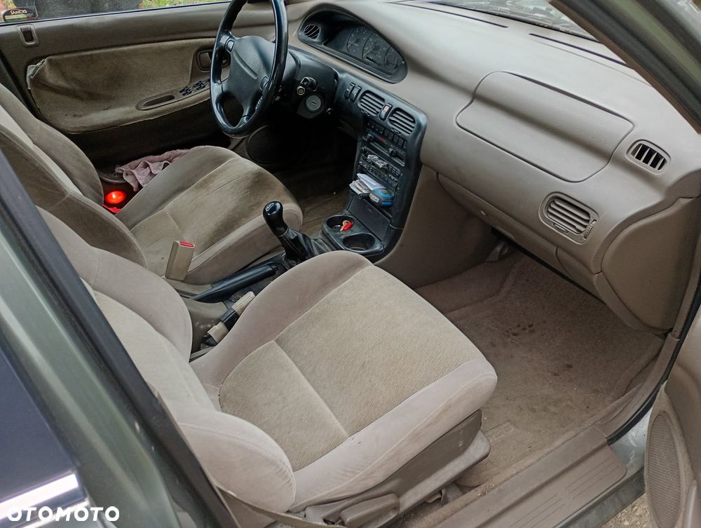 Mazda 626 2.0 - 5