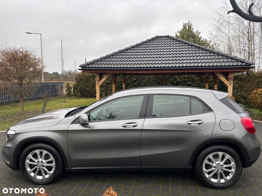 Mercedes-Benz GLA - 3