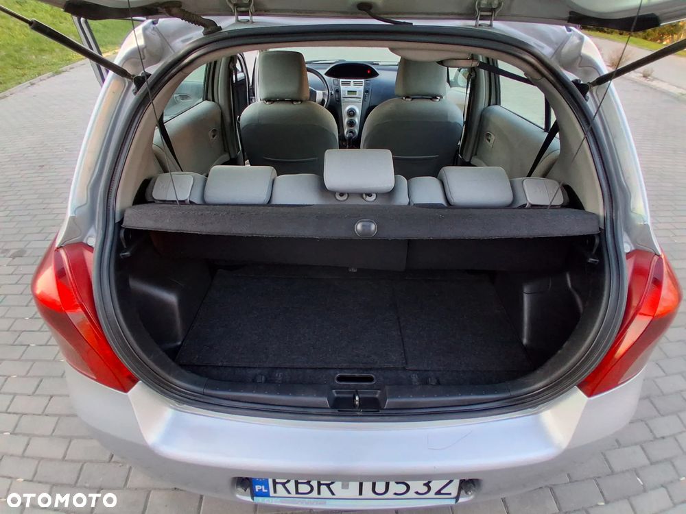 Toyota Yaris 1.3 Unlimited - 11