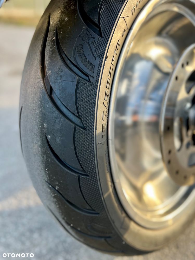 Harley-Davidson V-Rod Street Rod - 23