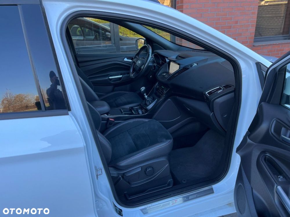 Ford Kuga 1.5 EcoBoost 2x4 ST-Line - 12
