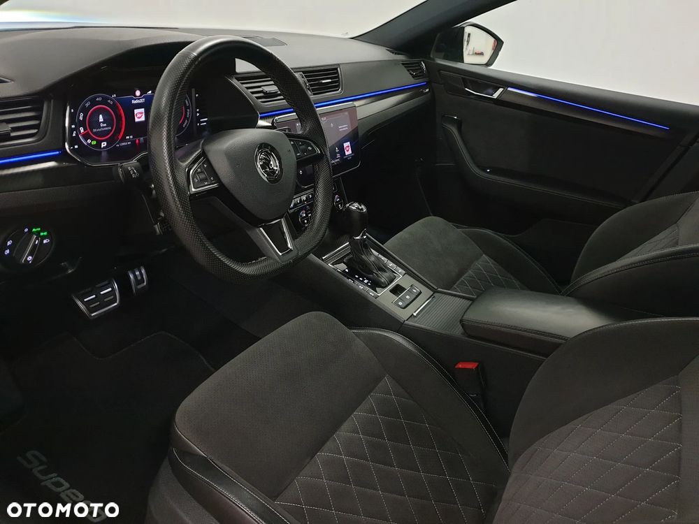 Skoda Superb 2.0 TDI 4x4 DSG Sportline - 9