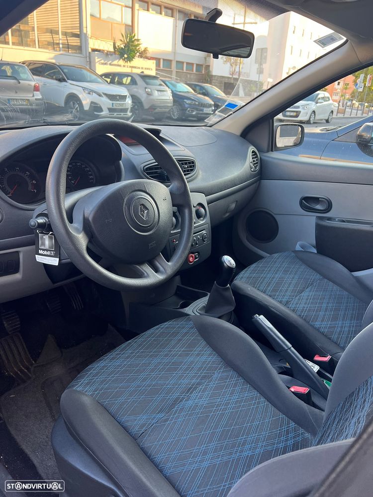 Renault Clio 1.2 16V Confort - 7