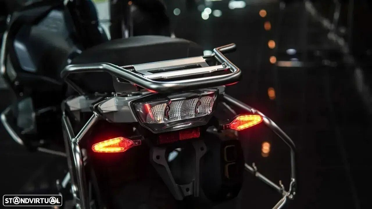 BMW R 1250 GS Adventure TRIPLE BLACK - 9