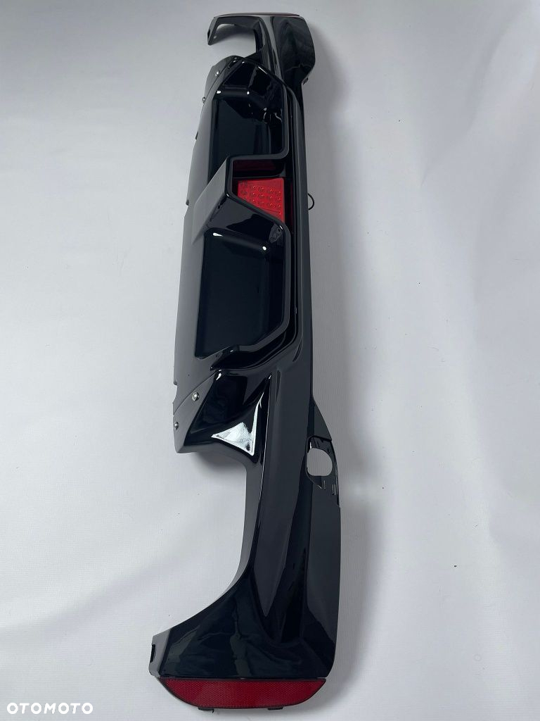 BMW G30 G31 Dyfuzor Tylnego Zderzaka Dokładka LED Lampka CS Czarny - 8