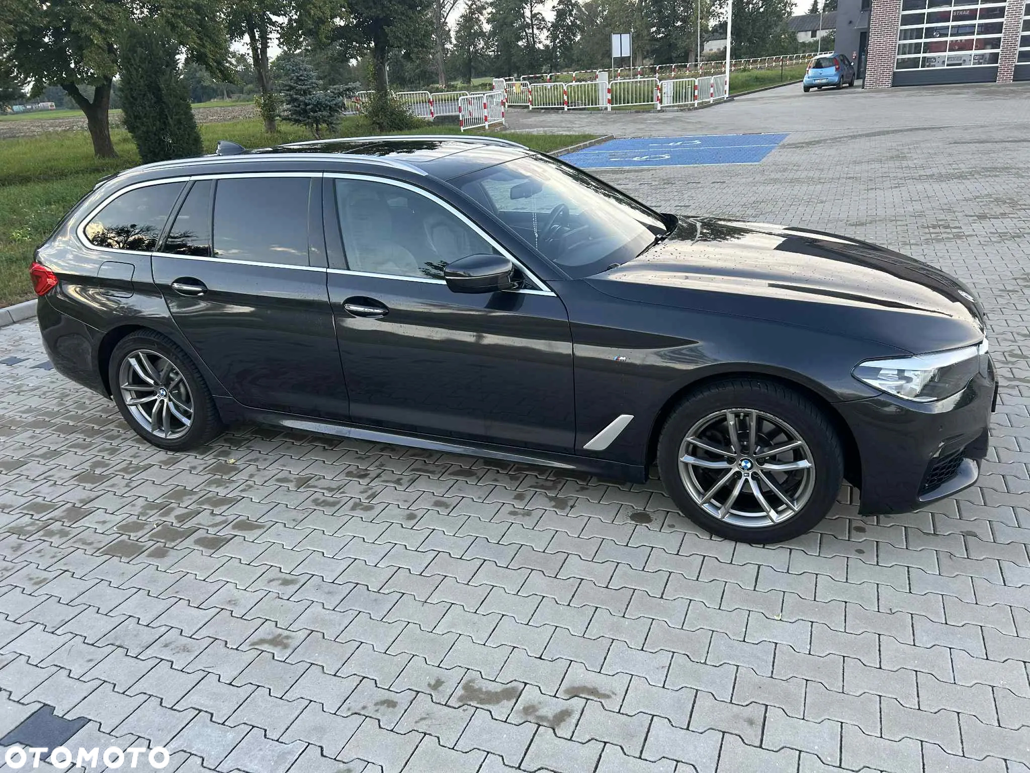 BMW Seria 5 520d M Sport - 7