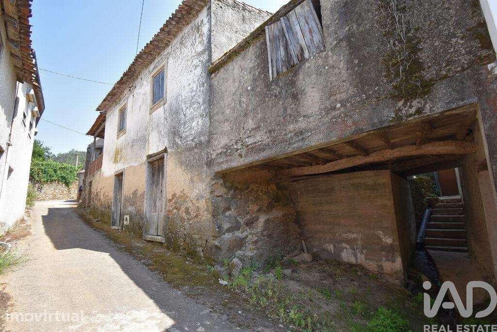 Moradia geminada T3 em Vila Nova de 146 m2 - Grande imagem: 3/34