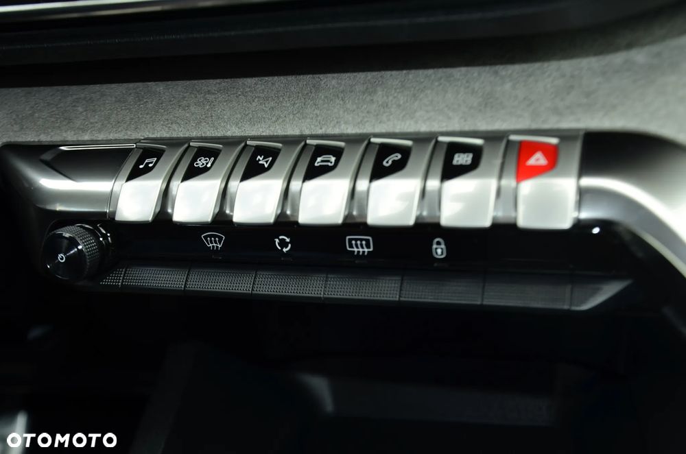 Peugeot 3008 1.2 PureTech GT S&S EAT8 - 28