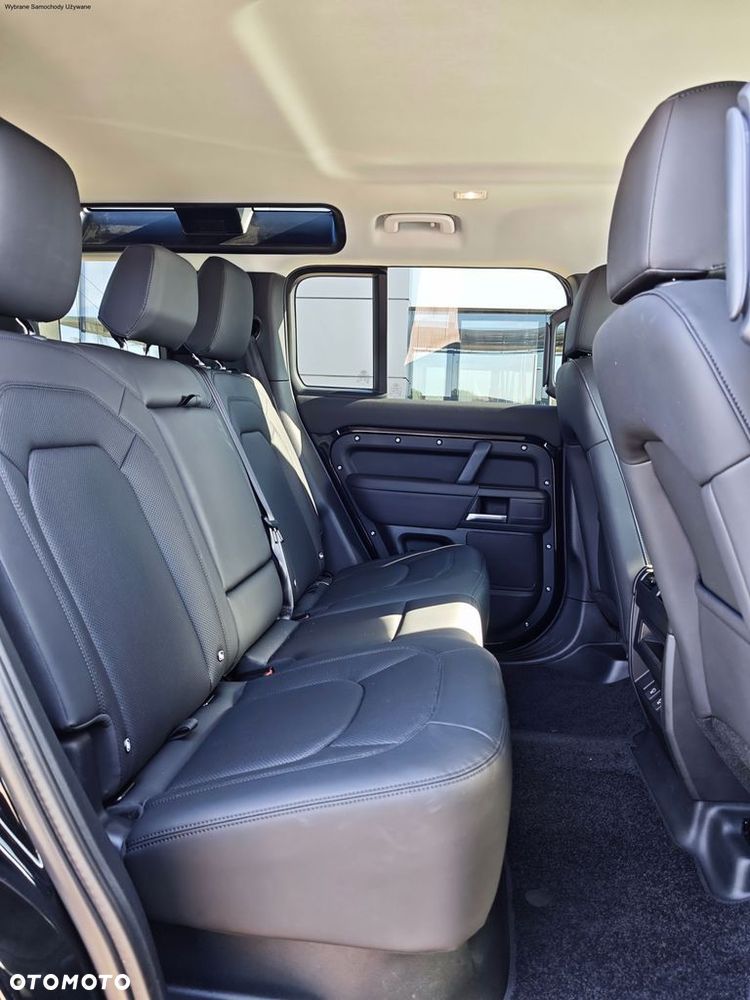 Land Rover Defender - 15