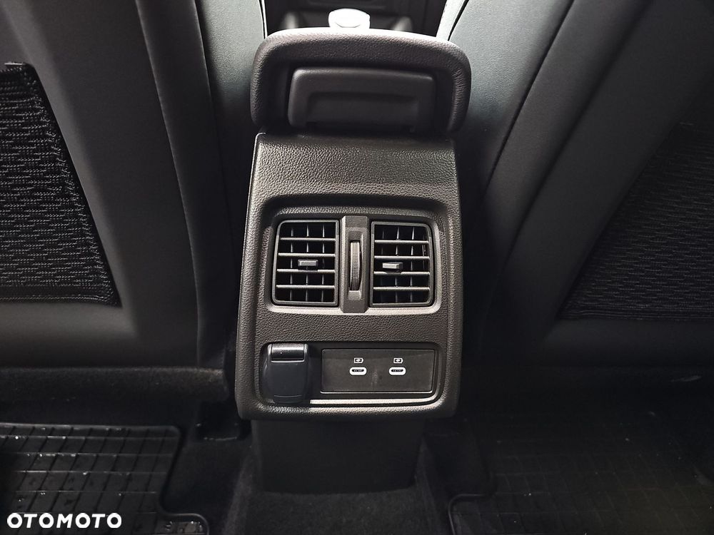 Renault Captur 1.3 TCe mHEV Techno EDC - 31