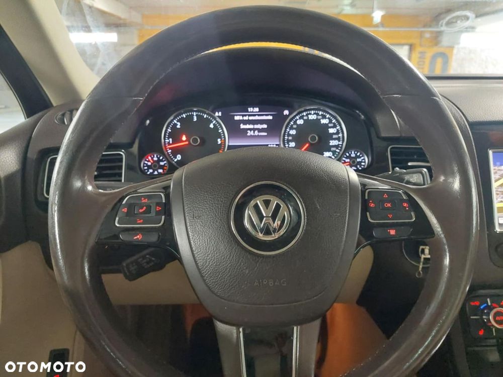 Volkswagen Touareg 3.0 V6 TDI Blue Motion DPF Automatik - 14