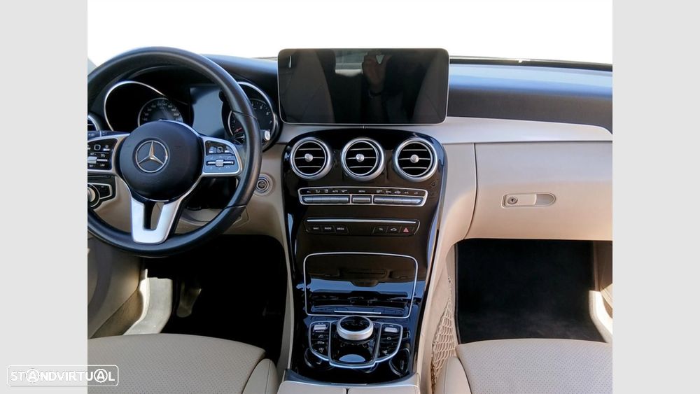 Mercedes-Benz C 200 — fotografia 18