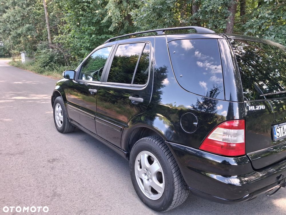Mercedes-Benz ML - 10