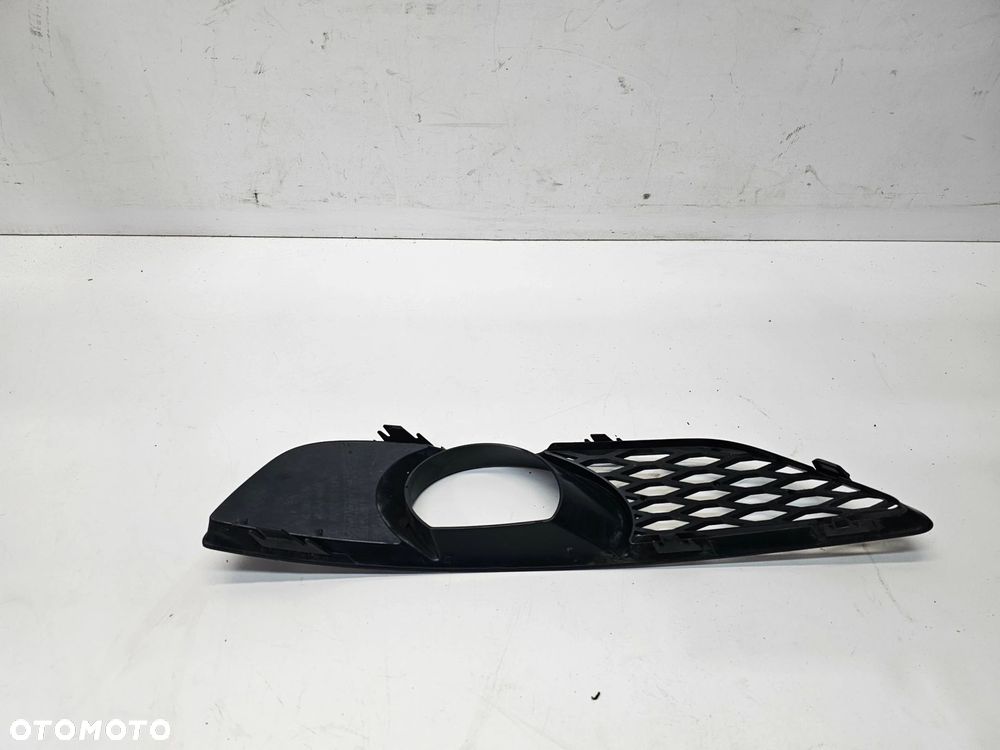 KRATKA HALOGENU ATRAPA ZDERZAKA PRAWA AUDI Q7 4L LIFT 4L0807676C - 5